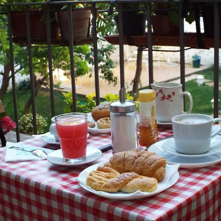 Alojamento de Acomodação e Pequeno-almoço Ingiropernapoli